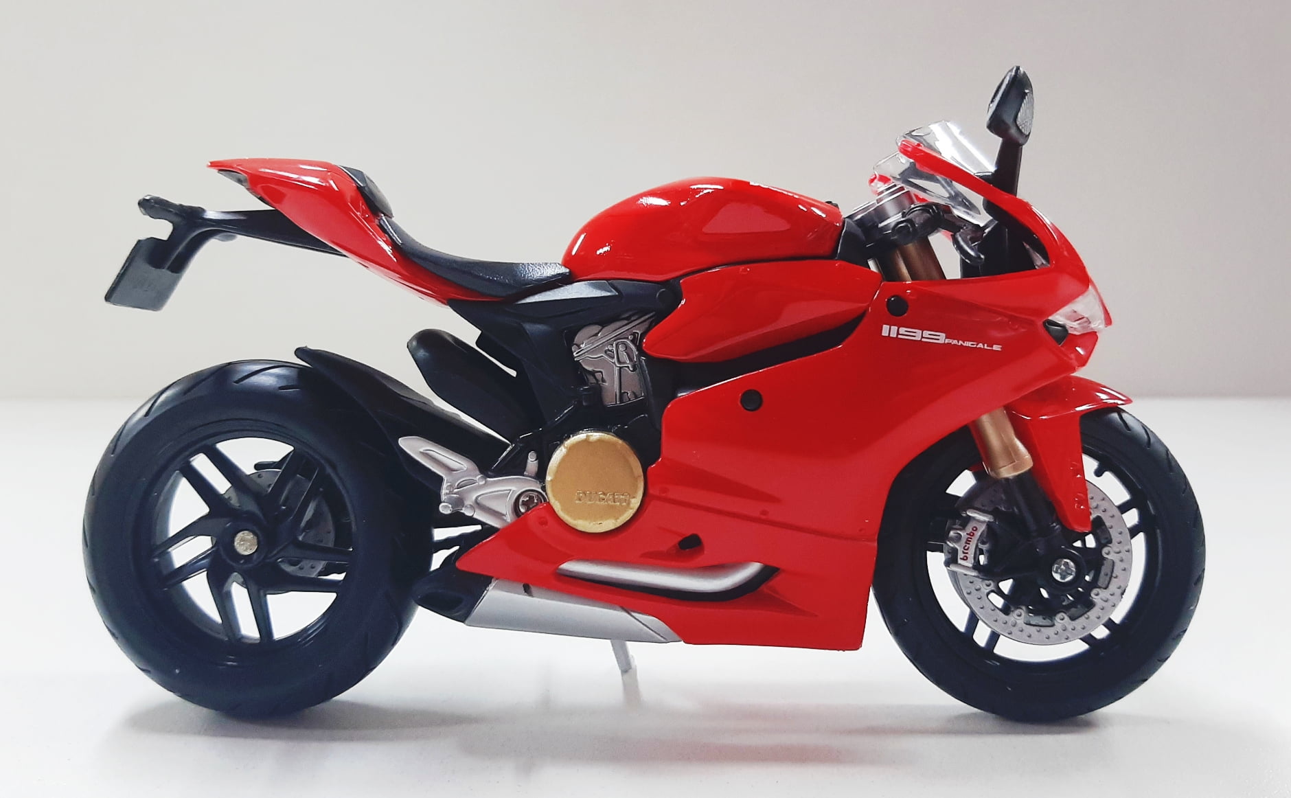 Ducati panigale shop toy model