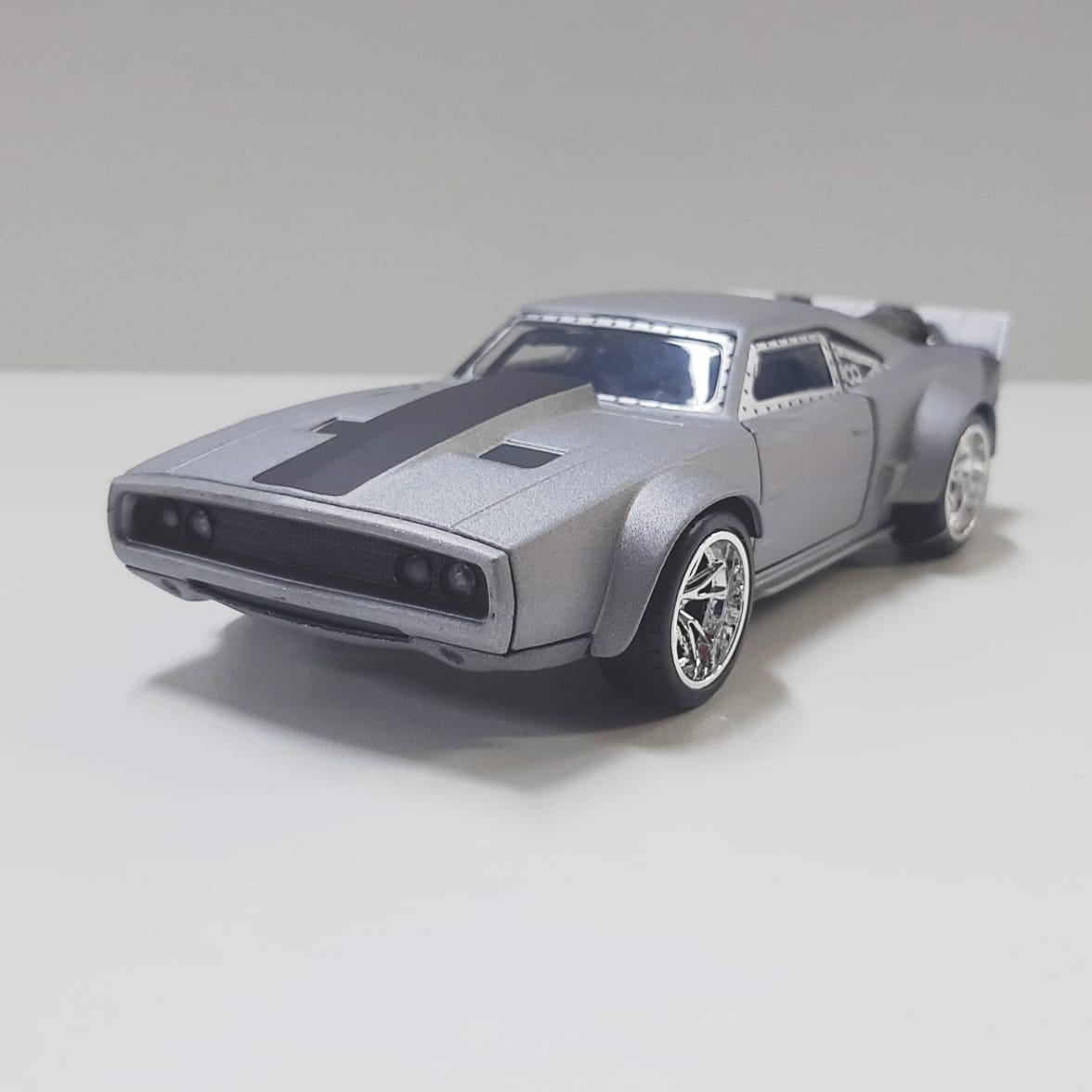 Hot Wheels Velozes e Furiosos Dom Ice Charger