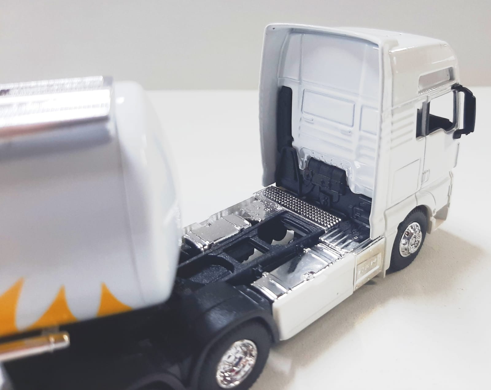 Miniatura Caminhão Man Tgx Tanque Combustível Metal Carreta