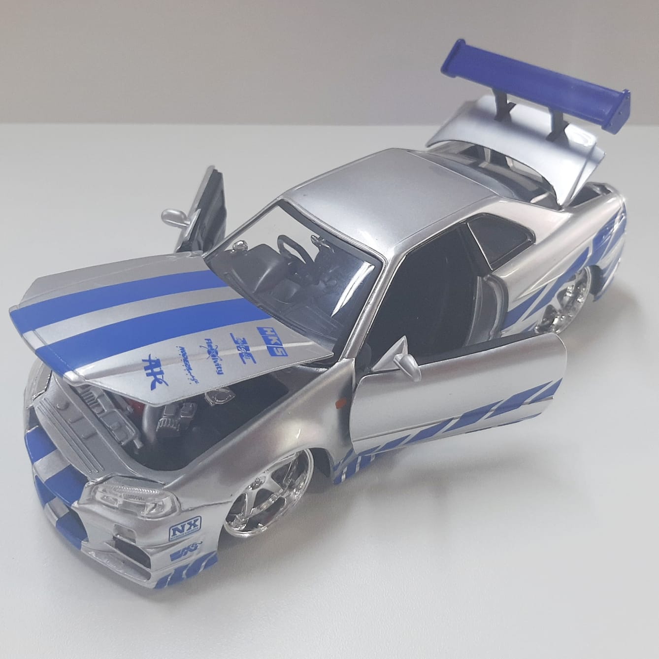 Miniatura Nissan Skyline GTR R34 Velozes e Furiosos 1/24