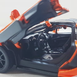 Mini 1/36 McLaren P1 edição limitada - Miniatura Escala 1/36