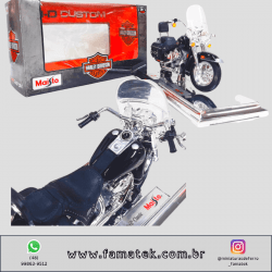 Miniatura 1/18 Harley-Davidson 2000 FLSTC Heritage Softail Classic Preto com caixa