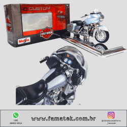 Miniatura 1/18 Harley-Davidson 2002 FLTR Road Glide Prata com caixa