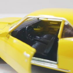  Miniatura de Ferro 1968 Chevrolet Camaro Z28 Amarelo Escala Modelo Welly