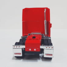 Miniatura de Ferro Cavalo Kensworth T700 Vermelho Escala 1/68