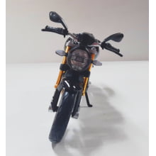 Miniatura Escala 1/12 Moto DUCATI MONSTER 696