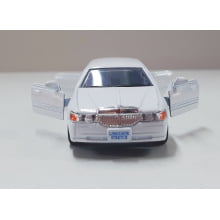 Miniaturas de Ferro 1999 Lincoln Town Limosine Car Stretch Limo Branco Escala 1/52