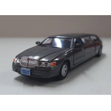 Miniaturas de Ferro 1999 Lincoln Town Limosine Car Stretch Limo Cinza escuro Escala 1/52