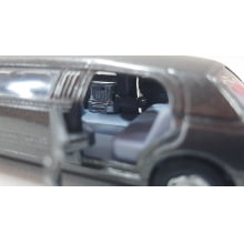 Miniaturas de Ferro 1999 Lincoln Town Limosine Car Stretch Limo Cinza escuro Escala 1/52