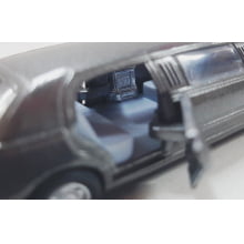 Miniaturas de Ferro 1999 Lincoln Town Limosine Car Stretch Limo Cinza escuro Escala 1/52