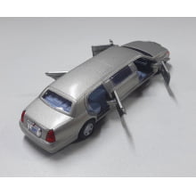 Miniaturas de Ferro 1999 Lincoln Town Limosine Car Stretch Limo Dourado Escala 1/52