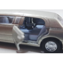 Miniaturas de Ferro 1999 Lincoln Town Limosine Car Stretch Limo Dourado Escala 1/52