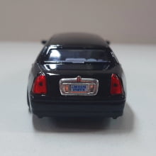 Miniaturas de Ferro 1999 Lincoln Town Limosine Car Stretch Limo Preto Escala 1/52