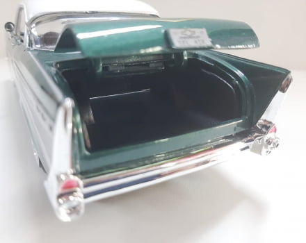 Miniatura 1957 Chevy Bel Air Escala 1/24