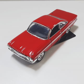 Miniatura 1961 Chevy Dom /Toretto Impala Velozes e Furiosos Escala 1/32