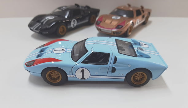 Mini 1/32 1966 Ford GT40 MKII Corrida - Miniatura Escala 1/32