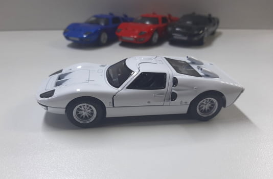 Mini 1/32 1966 Ford GT40 MKII - Miniatura Escala 1/32