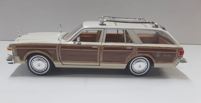 Mini 1/24 1979 Chrysler Lebaron Town & Country Wagon - Miniatura Escala 1/24