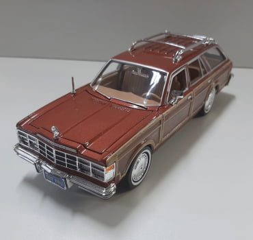 Mini 1/24 1979 Chrysler Lebaron Town & Country Wagon - Miniatura Escala 1/24