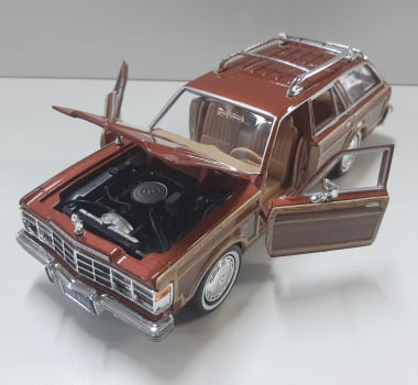 Mini 1/24 1979 Chrysler Lebaron Town & Country Wagon - Miniatura Escala 1/24