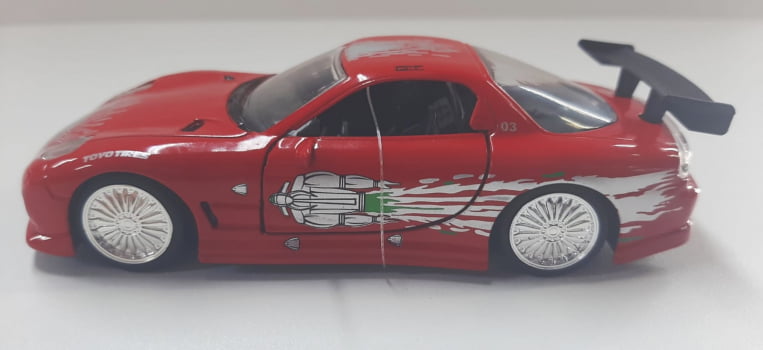 Miniatura 1993 Mazda Dom /Toretto RX-7 Velozes e Furiosos Escala 1/32