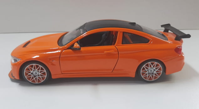 Mini 1/24 BMW M4 GTS - Miniatura Escala 1/24