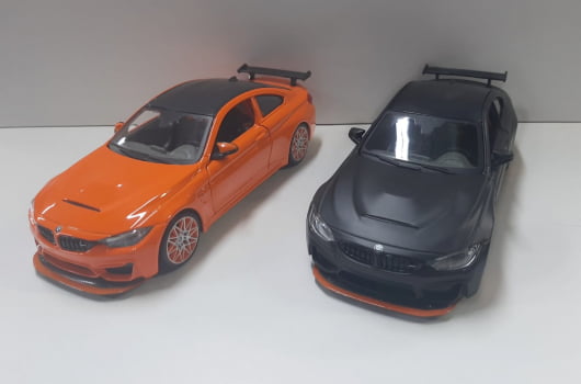 Mini 1/24 BMW M4 GTS - Miniatura Escala 1/24