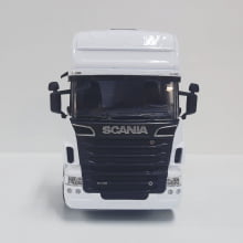 Miniatura Cavalo de Ferro Scannia Trucado V8 730 Branco Escala 1/32