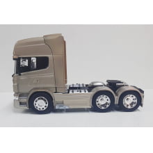 Miniatura Cavalo de Ferro Scannia Trucado V8 730 Dourado Escala 1/32