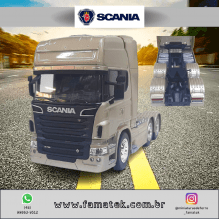 Miniatura Cavalo de Ferro Scannia Trucado V8 730 Dourado Escala 1/32