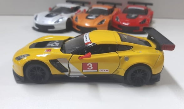 Mini 1/36 2016 Chevrolet Corvette 2016 C7.R - Miniatura Escala 1/36