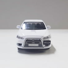 Miniatura de Ferro 2008 Mitsubishi Lancer Evo X Branco Escala 1/36