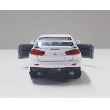 Miniatura de Ferro 2008 Mitsubishi Lancer Evo X Branco Escala 1/36