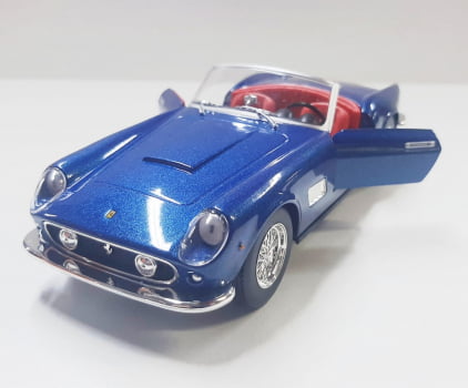 Miniatura de Ferro 250 California Ferrari BburagoEscala 1/24