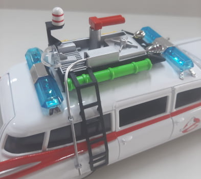 Miniatura de ferro Caça-Fantasmas ECTO-1 Cadillac Esc 1/24 _Ambulance Ghost Busters 