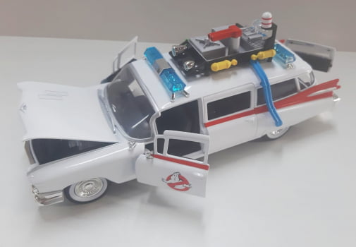 Miniatura de ferro Caça-Fantasmas ECTO-1 Cadillac Esc 1/24 _Ambulance Ghost Busters 