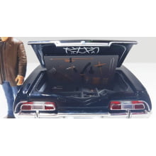 Miniatura de Ferro Chevrolet 1967 Impala SS Sport Sedan do Dean Supernatural Escala 1/24