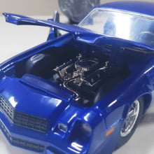 Miniatura de Ferro Chevrolet Camaro Z28 do Billy Stanger Things 1/24