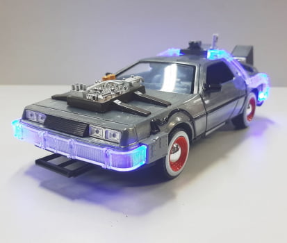 Mini 1/24 de Ferro "De Volta para O Futuro" Delorean - Miniatura Escala 1/24