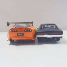 Miniaturas de Ferro Dodge Charger R/T Preto do Toretto e Toyota Supra do Brian Escala  1/32 Velozes e Furiosos