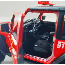 Miniatura de Ferro Jeep Wrangler dos Bombeiros Escala 1/34