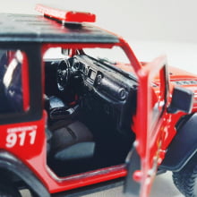 Miniatura de Ferro Jeep Wrangler dos Bombeiros Escala 1/34