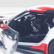 Miniatura de Ferro Toyota Supra GR Branco Escala 1/36