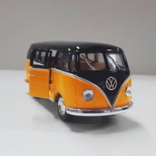 Miniatura de Ferro Volks 1962 Kombi Clássica Corujinha Amarelo com preto Escala 1/32