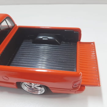 Mini Dodge RAM Quad Cab Esportiva 1500 Sport - Miniatura 1/24