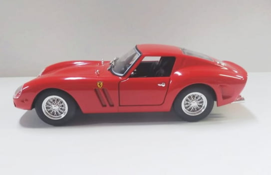 Miniatura Ferrari 250 GTO Escala 1/24