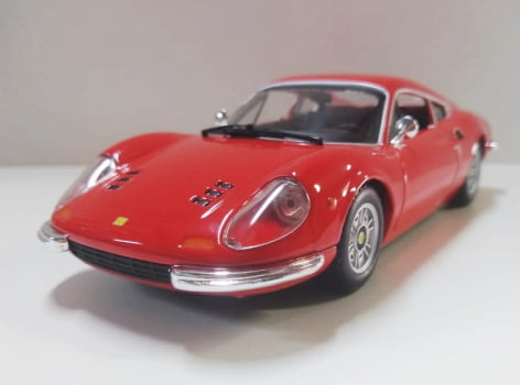 Miniatura Ferrari Dino 246 GT Escala 1/24