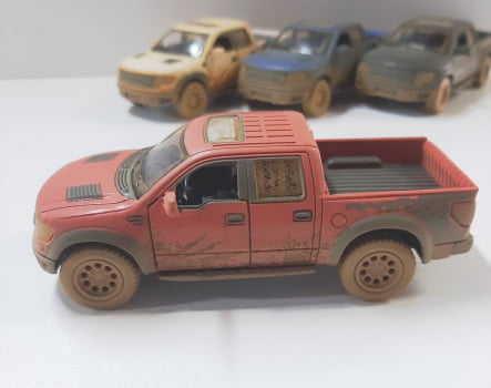 Mini 1/46 Ford F-150 Raptor Supercrew de Rali - Miniatura F-150 SVT Muddy Escala 1/46