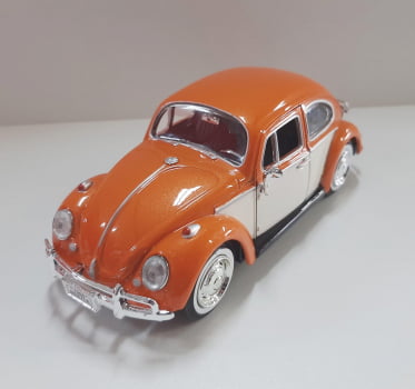 Mini 1/24 Fusca Volkswagen 1966 Beetle - Miniatura Escala 1/24 - com suporte para carga externa