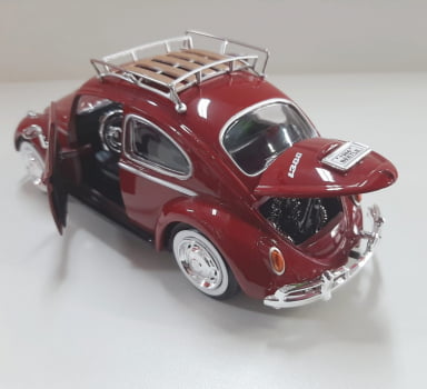 Mini 1/24 Fusca Volkswagen 1966 Beetle - Miniatura Escala 1/24 - com suporte para carga externa